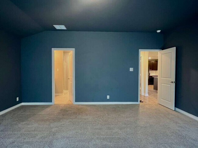 Building Photo - 13510 Whisper Bnd