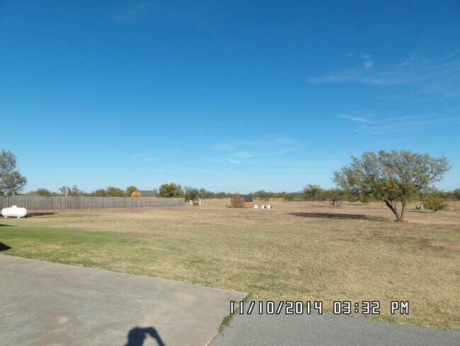 Building Photo - Beautiful Country Home in Cache, OK!!! NO ...