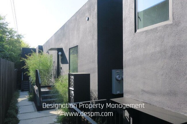 Building Photo - 3181 Verdugo Pl