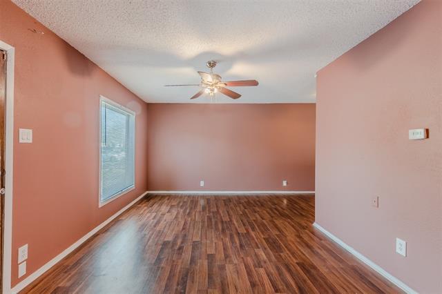 Building Photo - 600 NE 11th St