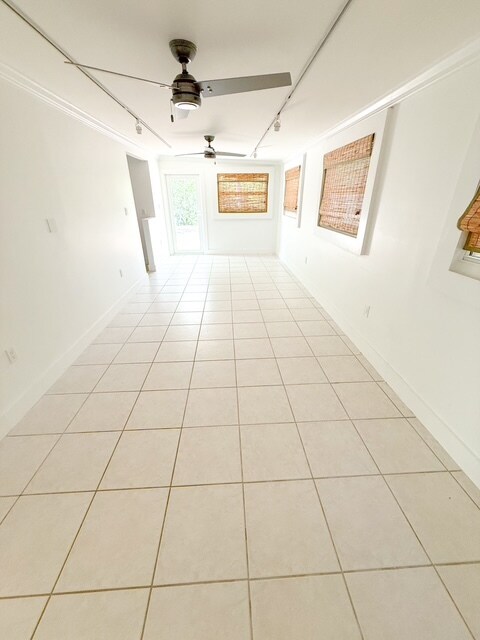 Building Photo - 2418 Linda Ave