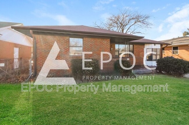 Building Photo - 742 Highland Pkwy