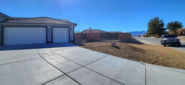 Building Photo - 6801 Sandpebble St