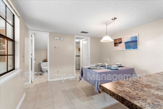 Building Photo - 4600 Lighthouse Cir