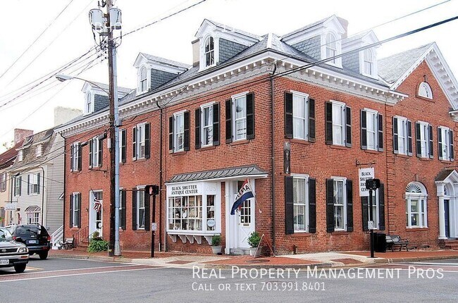 Building Photo - 125 Clubhouse Dr SW