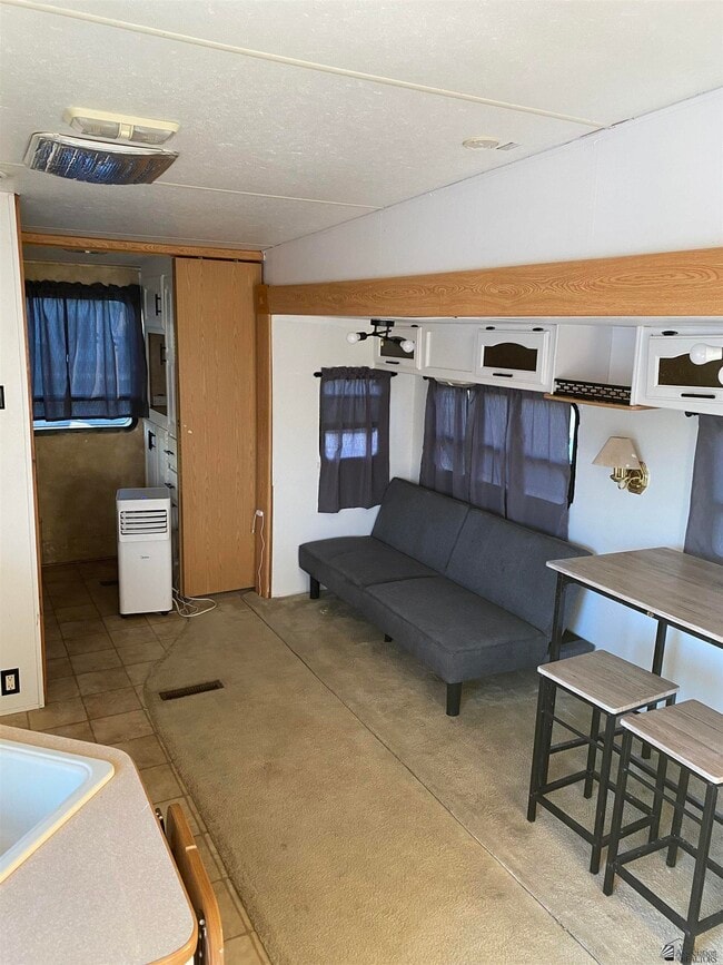 Building Photo - 12617 E 46th Dr