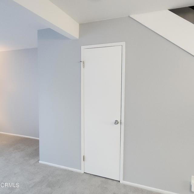 Building Photo - 209 S Ventura Rd