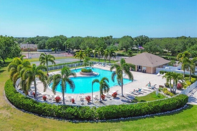 Building Photo - 4688 Sabal Key Dr