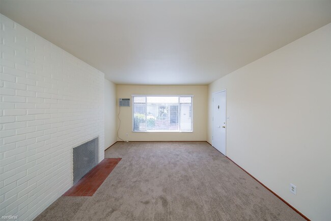 Building Photo - 1 br, 1 bath 4plex - 535 South Sierra Madr...