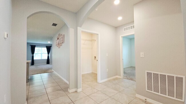 Building Photo - 3639 Scarlet Oak Dr