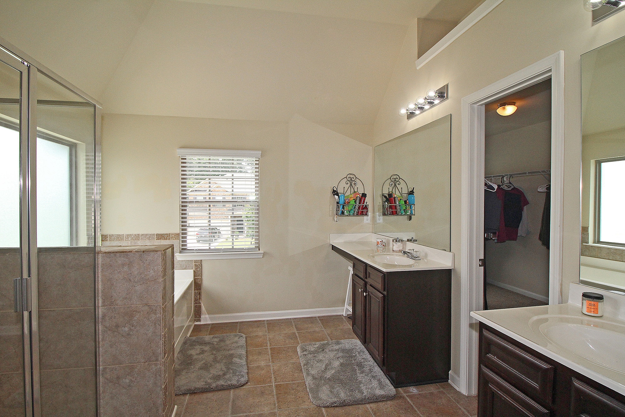 master bathroom - 5305 Ripken Rd