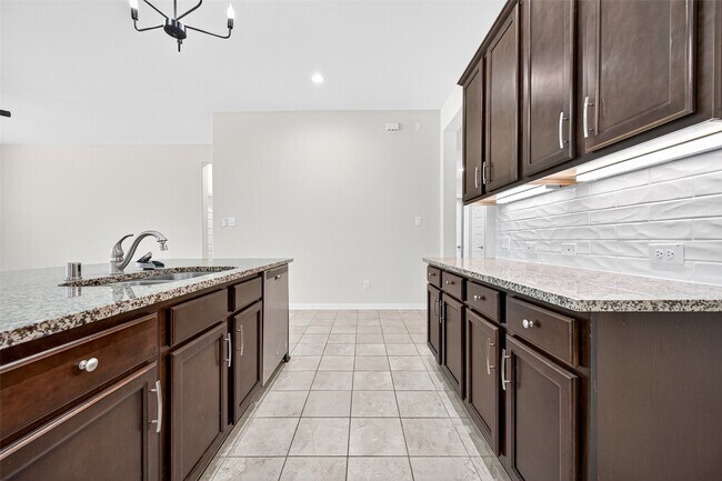 Building Photo - 40519 Goldeneye Pl