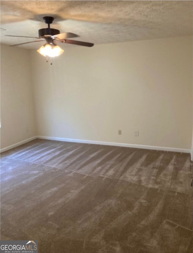 Building Photo - 6102 Fairington Club Dr