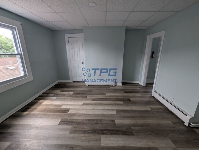 Building Photo - 96 Summer Ave