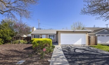 Building Photo - Lovingly Maintained 3 Bed, 1 Bath Home on Quiet Cul-de-Save