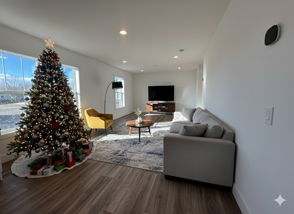 Building Photo - 29 Cavalier St N