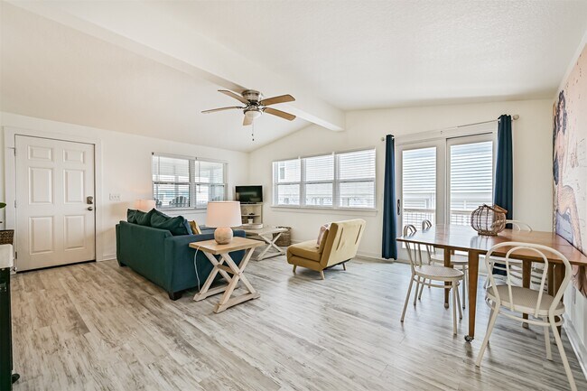 Building Photo - 3806 Concho Key