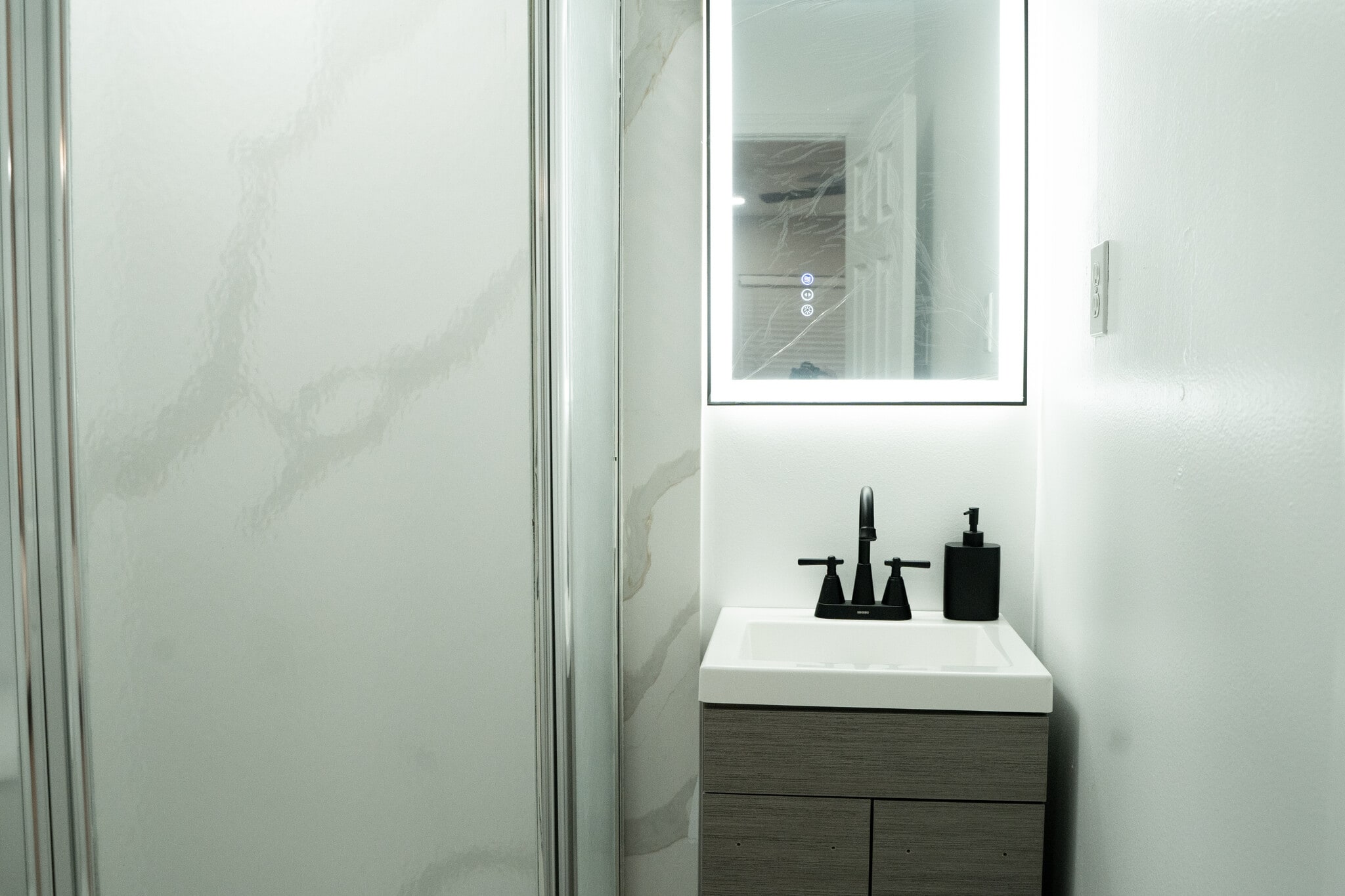 Building Photo - 5218 Nina Lee Ln