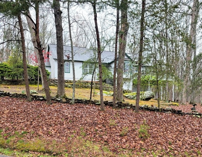 Building Photo - 140 Havenridge Cir