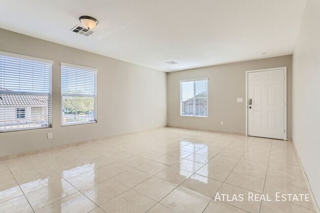 Building Photo - 189 Carlsbad Caverns St
