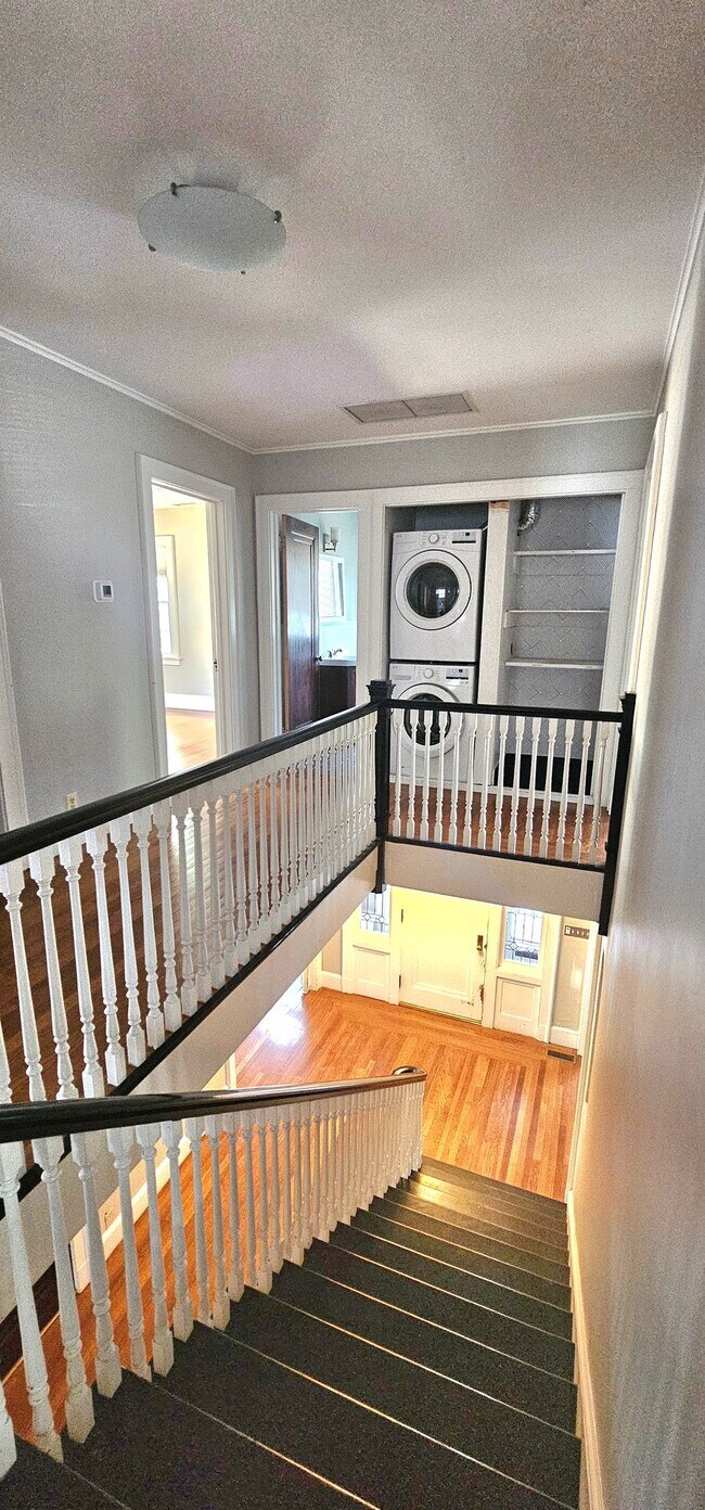 Building Photo - 526 Ellsworth Ave
