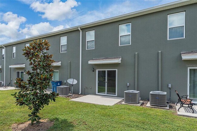 Building Photo - 1508 Lumber Ave