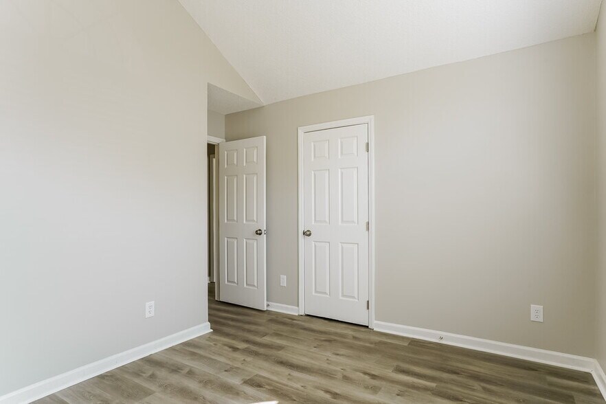 Building Photo - 1432 Smokey Mountain Dr