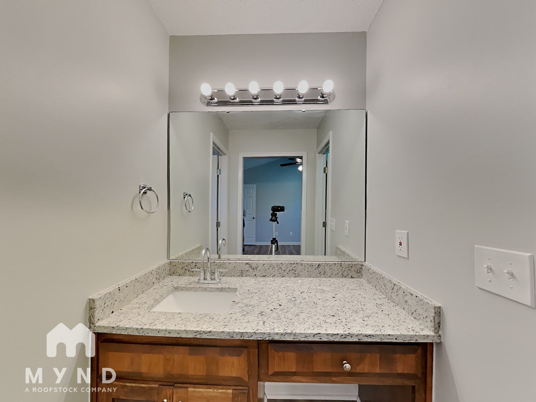 Building Photo - 6436 Tinderbox Ln