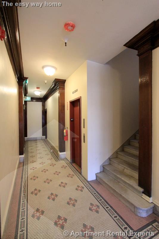 Building Photo - 29 Park Dr