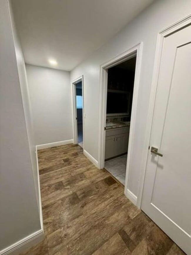 Building Photo - 4433 Foss Rd