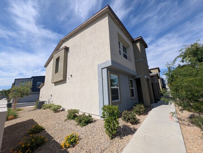 Building Photo - 4820 Orchid Rdg Ave