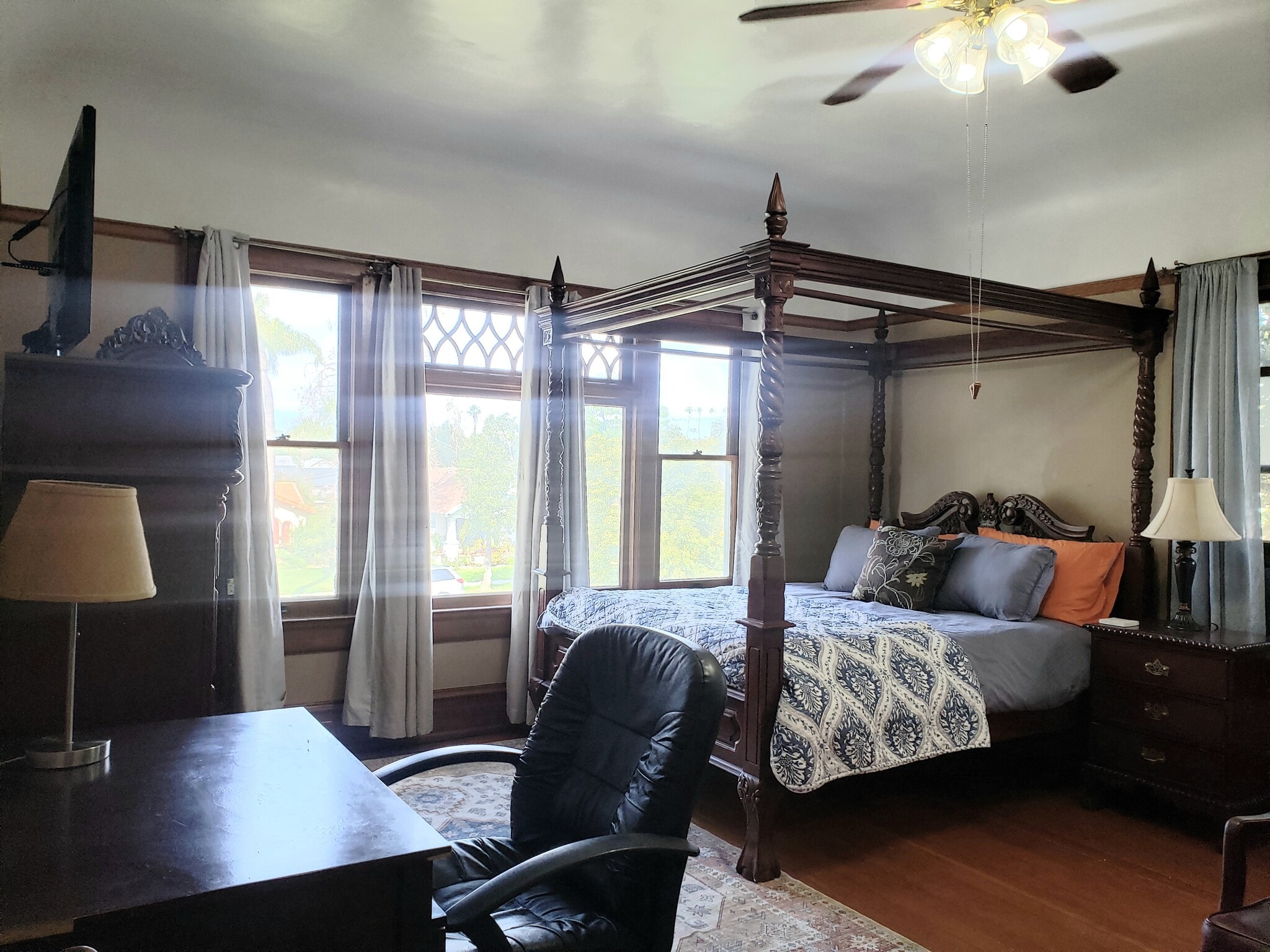 Vista Room $1475 - 2374 Mission Inn Ave