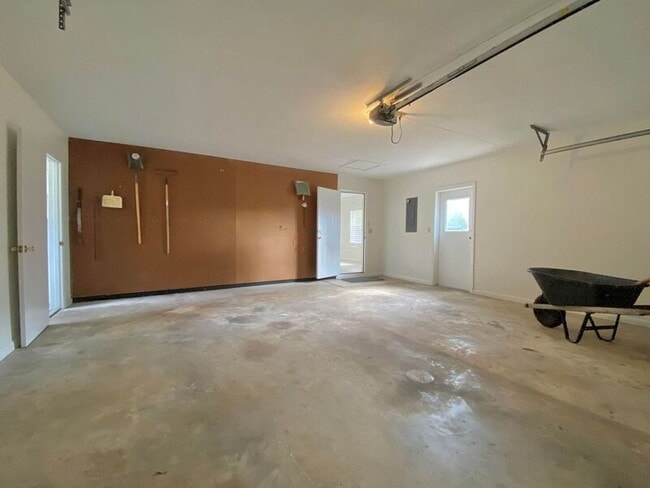 Building Photo - 1211 Jaffa St