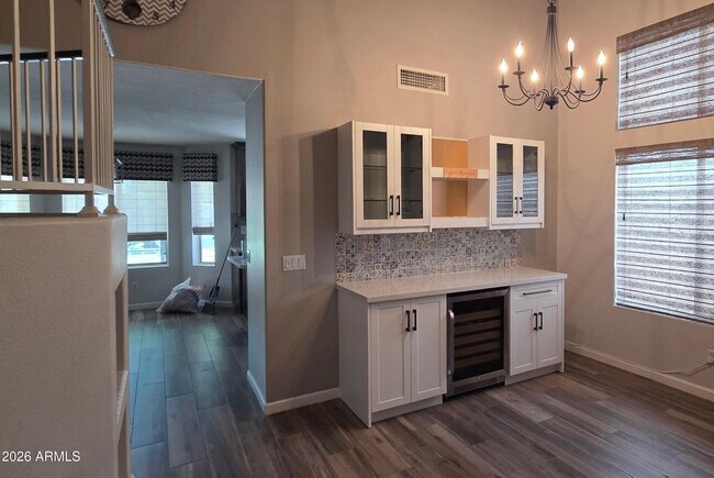 Building Photo - 3020 E Friess Dr