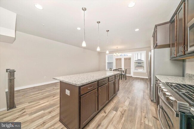 Building Photo - 3635 Stone Barn Dr