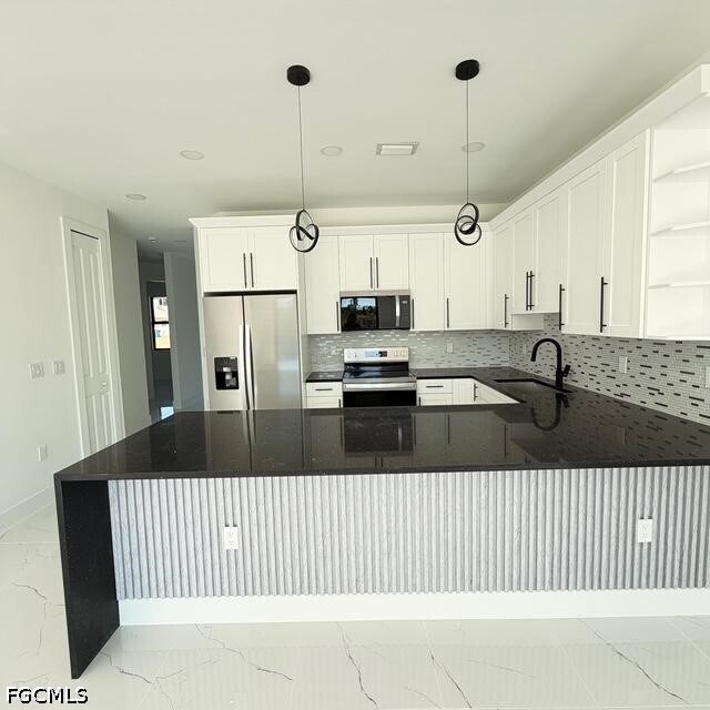 Building Photo - 209-211 W 12th St