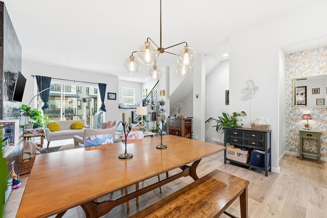 Building Photo - 2272 Old Rail Wy