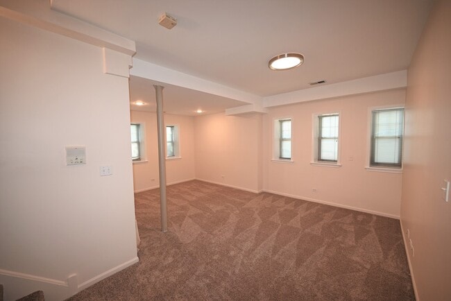 Building Photo - 5400 N Campbell Ave