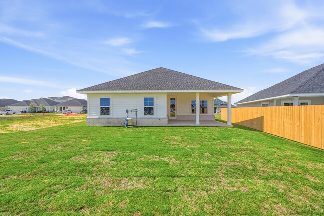 Building Photo - 530 Alleyoak Ln