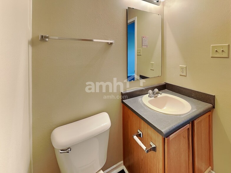 Building Photo - 906 Brookstone Dr