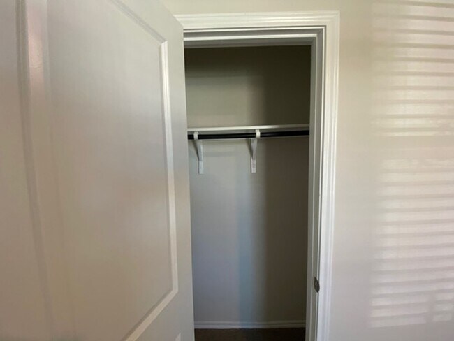 Building Photo - NEWER ONE STORY | 3 BEDROOM | 2 BATH | WHI...