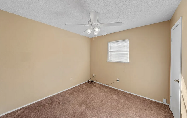 Building Photo - 804 Kipling Dr