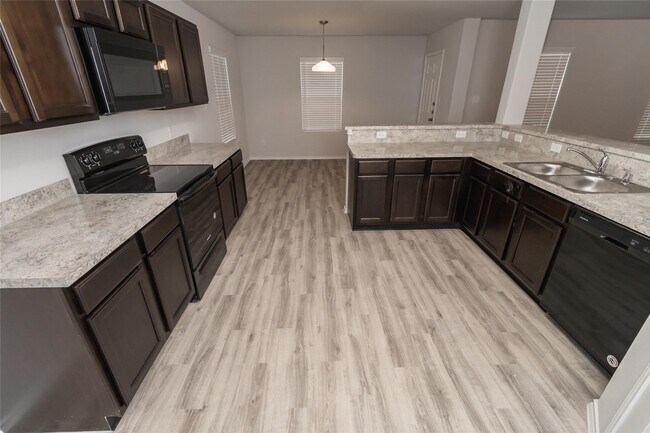 Building Photo - 5414 Tuglow Ravine Trl