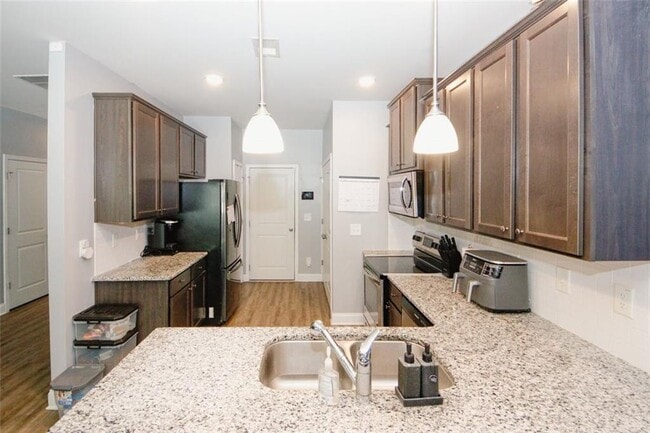 Building Photo - 10162 Benton Woods Dr