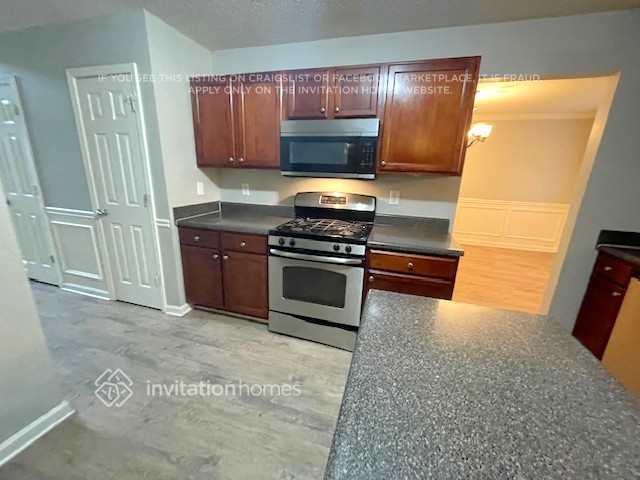 Building Photo - 6950 Foxmoor Way