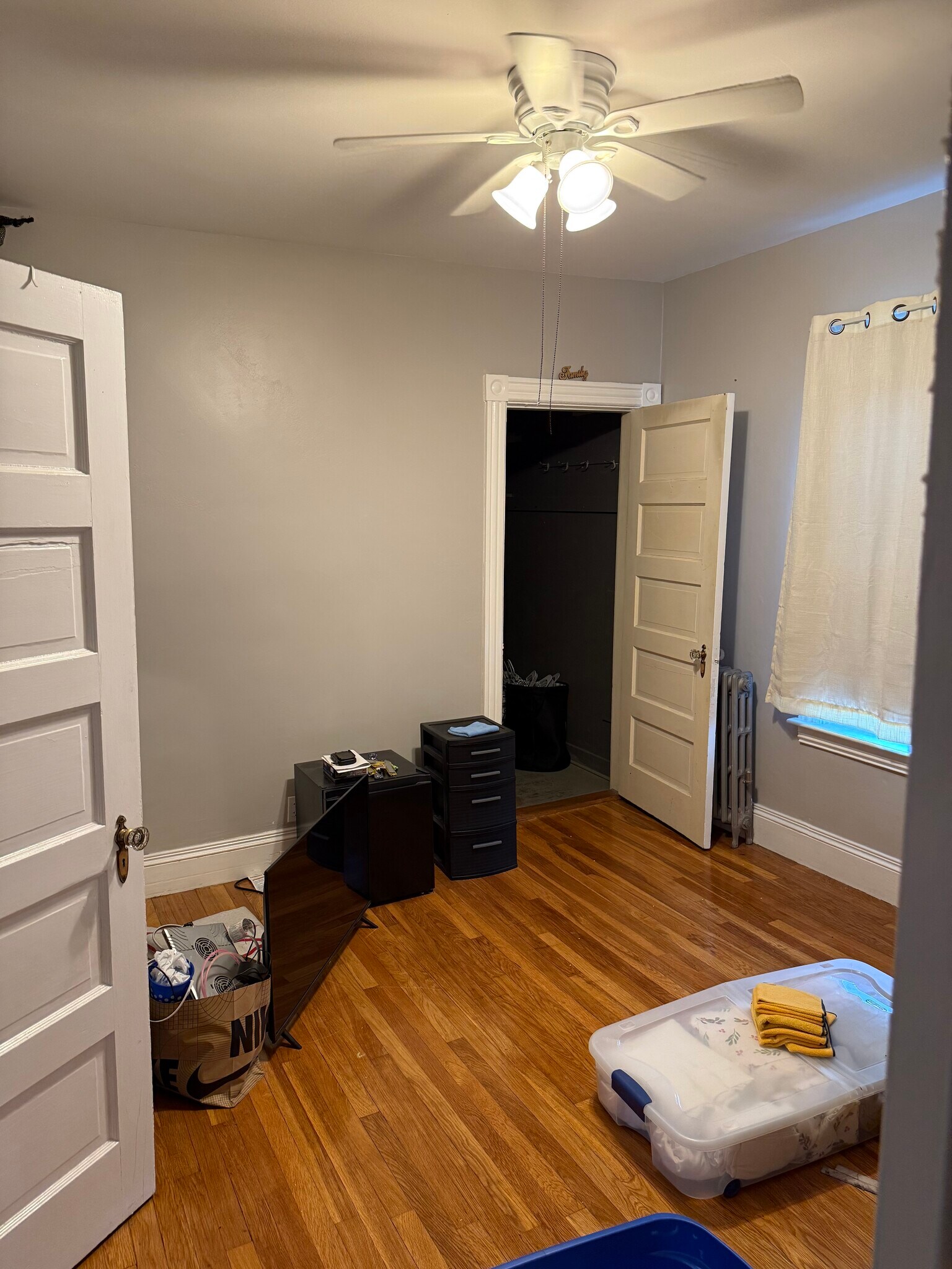 Bedroom - 18 Summer St