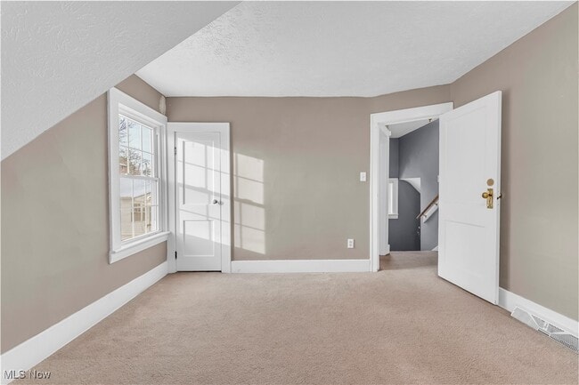 Building Photo - 117 Cleveland St