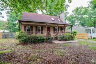 Building Photo - -- Available Now!  Spacious 4 Bed 2 Bath C...