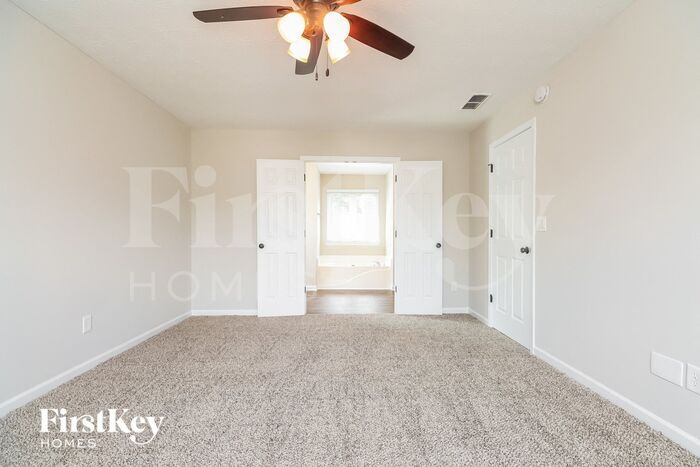 Building Photo - 1705 Bennett Dr