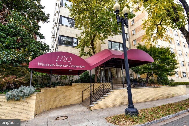 Building Photo - 2720 Wisconsin Ave NW